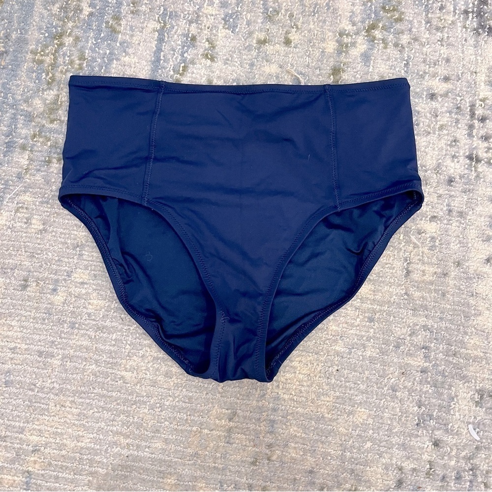 Lands End high waisted extra supportive swim bottoms in navy. - Picture 1 of 8